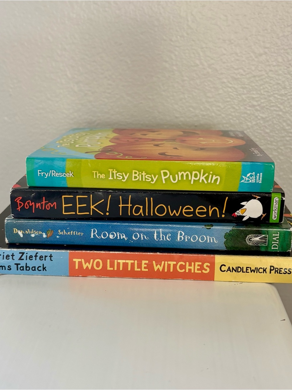 Children's Halloween Picture Book Collection - Bundle of 4 🎃